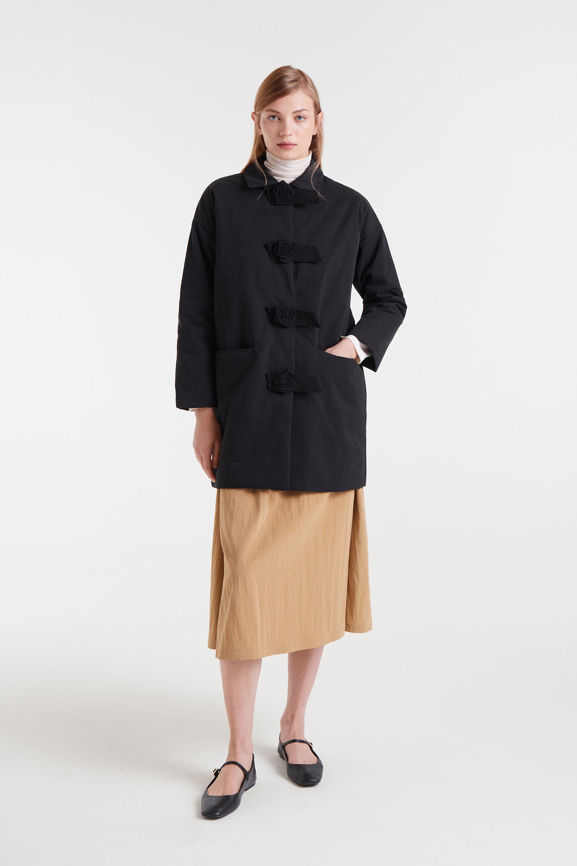 Black Straight Cut