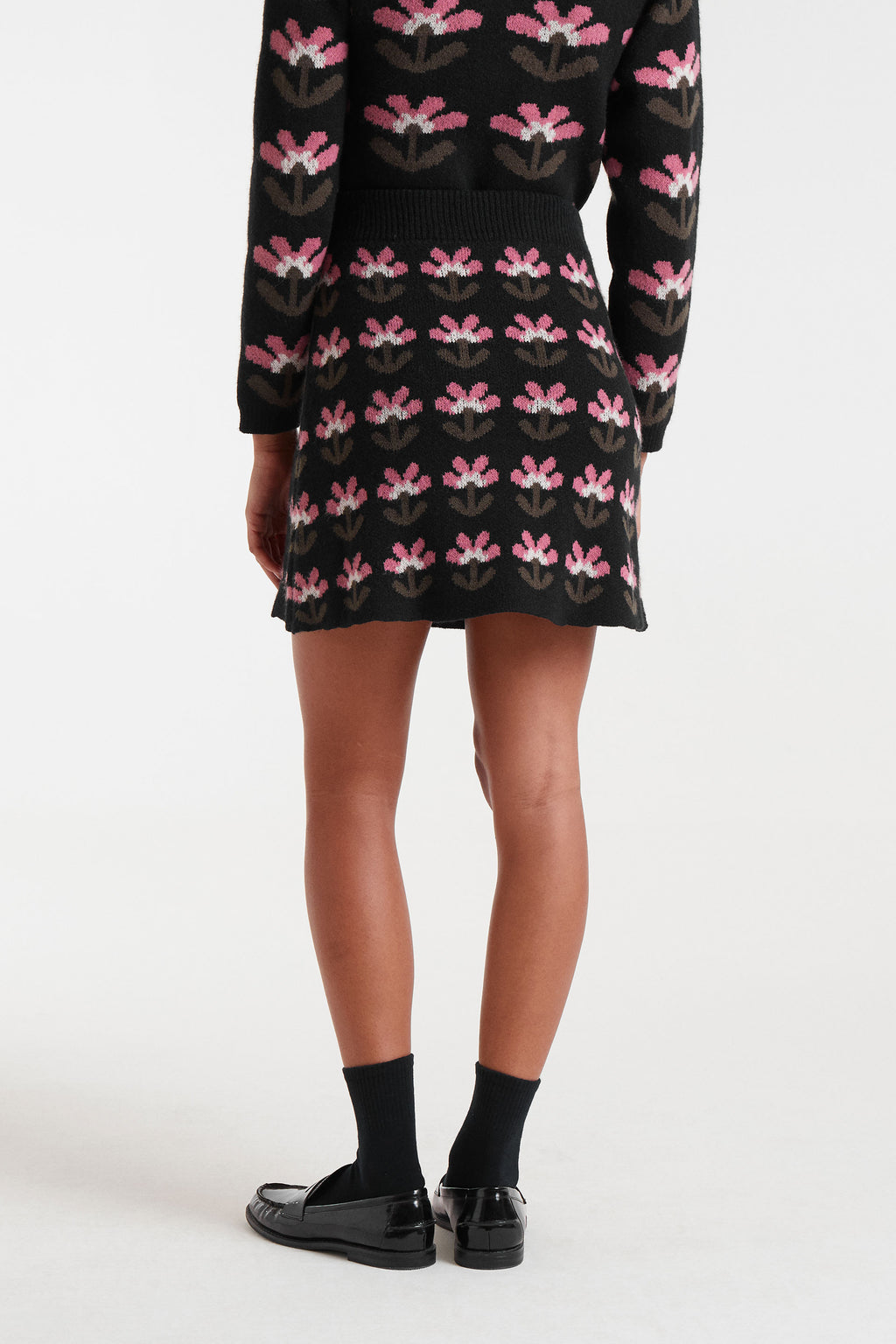 Short Skirt with Flover Print
