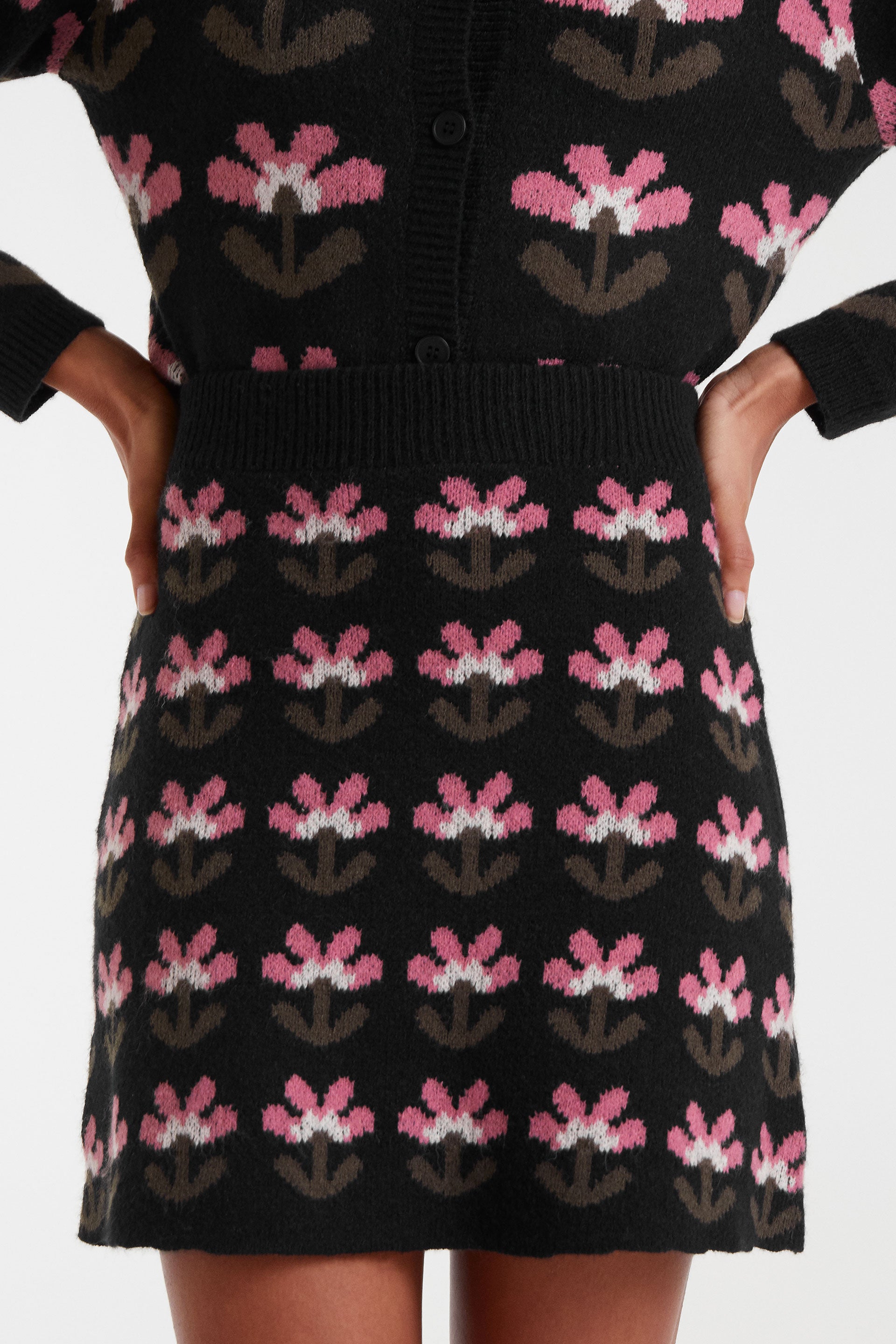 Short Skirt with Flover Print