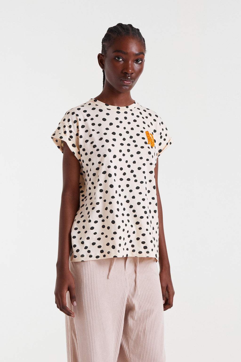 T-Shirt with Black Polca Dots
