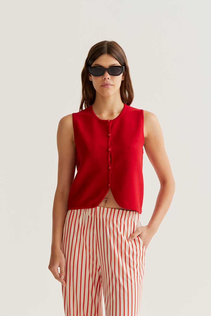 Red Knited Vest