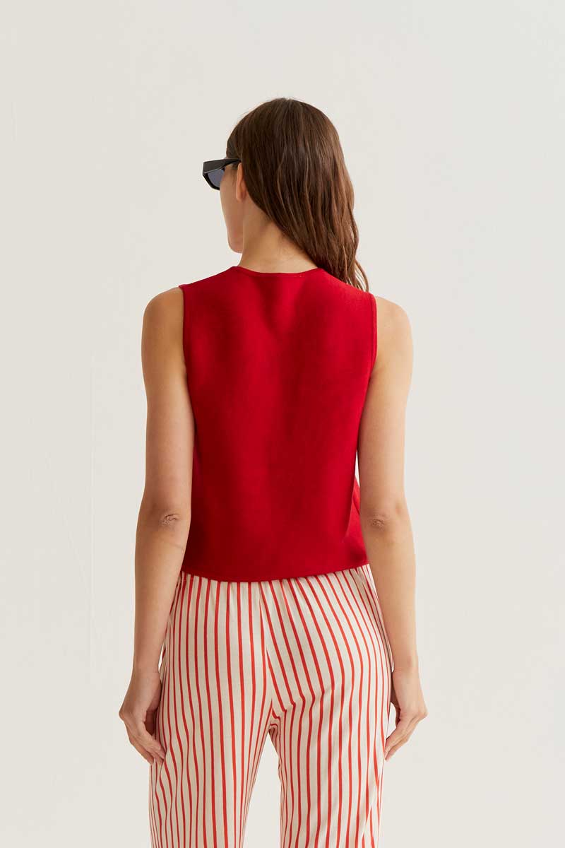 Red Knited Vest