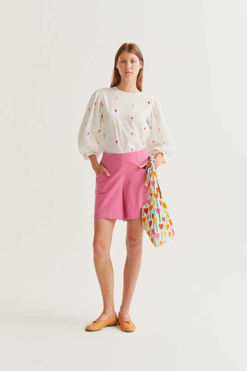 White Top with Tulips Embroidered.