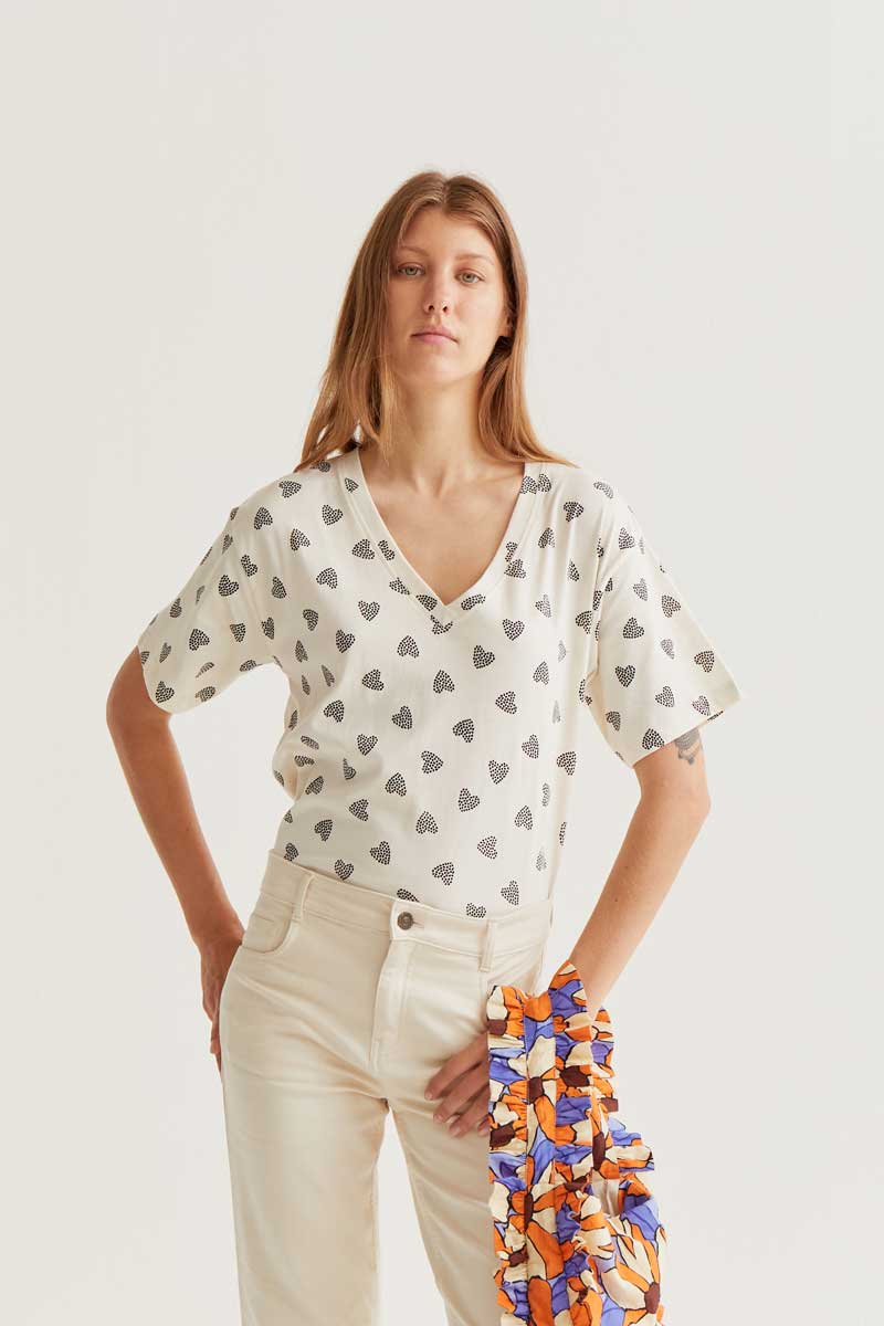 White T-Shirt With Hearts Print