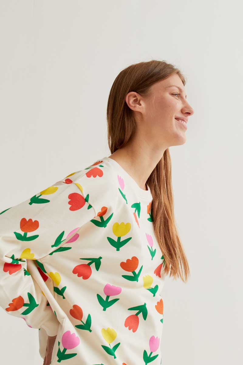 White Jersey with Multicolor Tulips Print