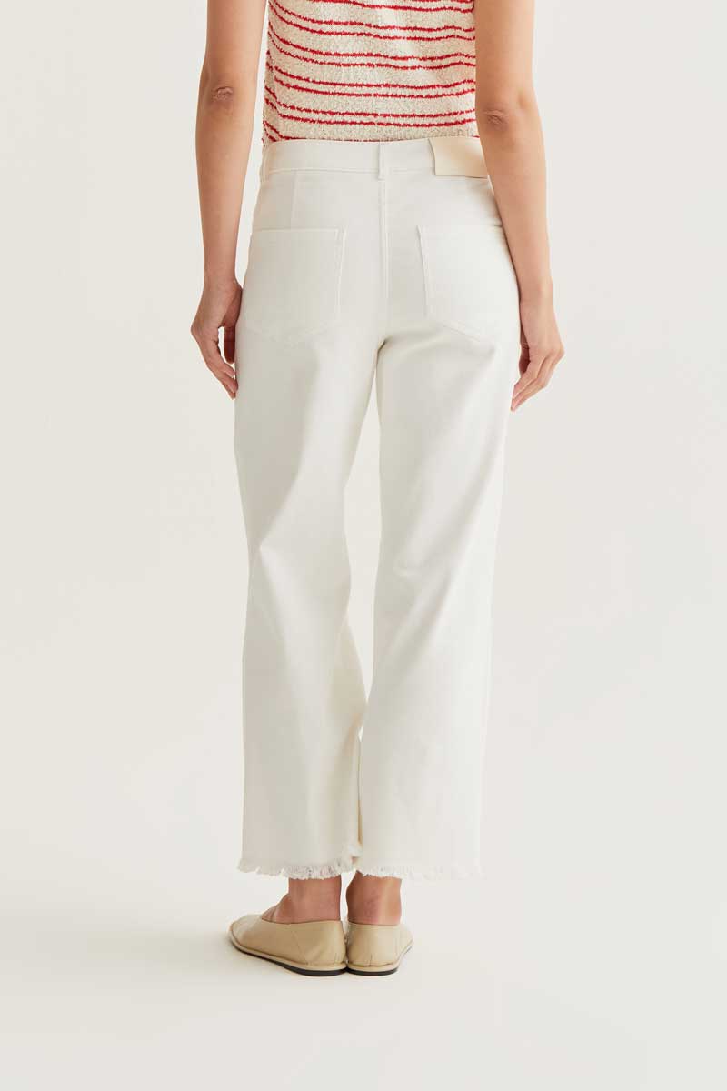 White Jeans with Raw-Cut
