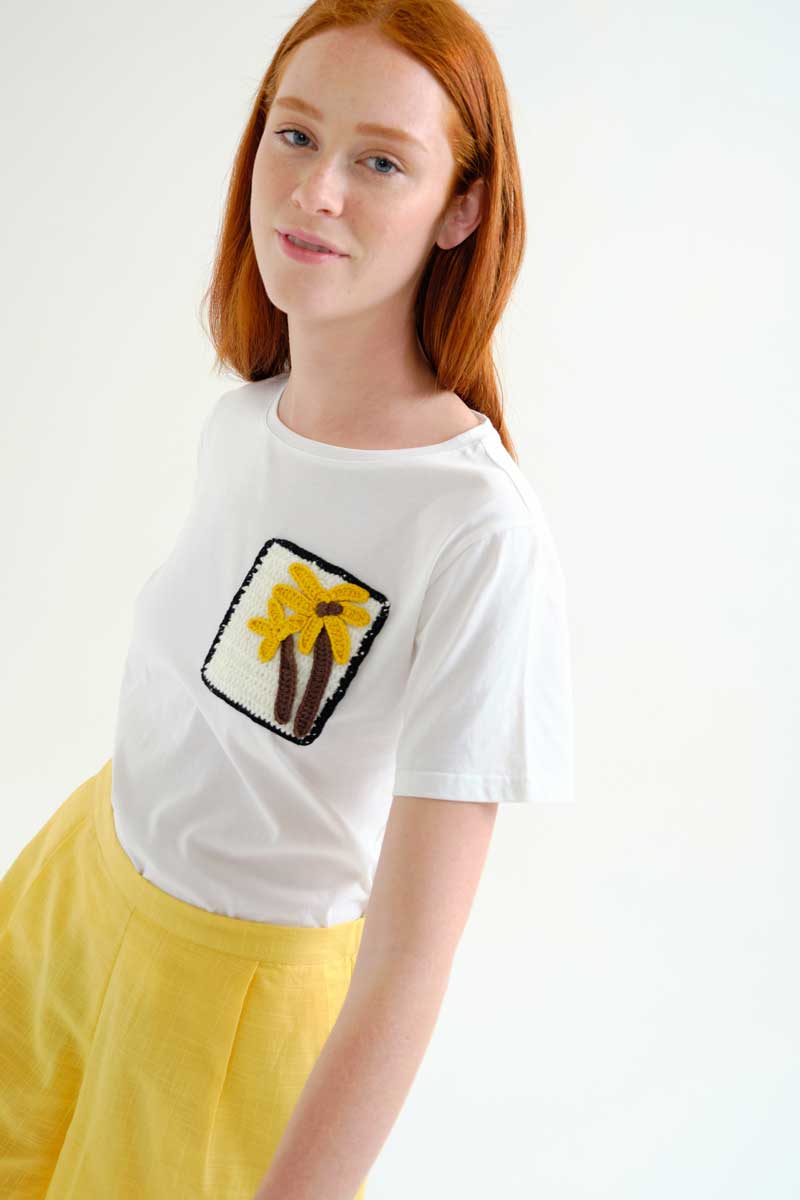 White T-Shirt with Embroidery Palms