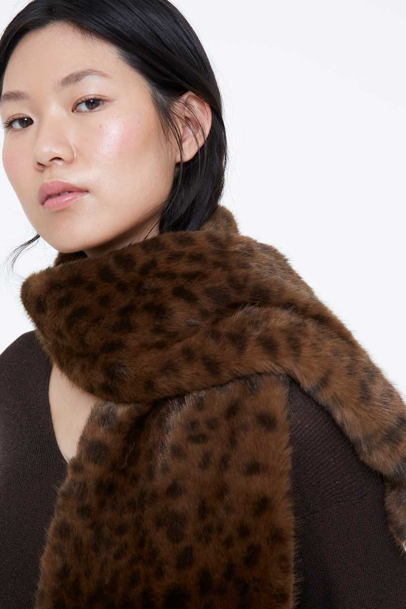 Leopard Print Fur-Effect Scarf