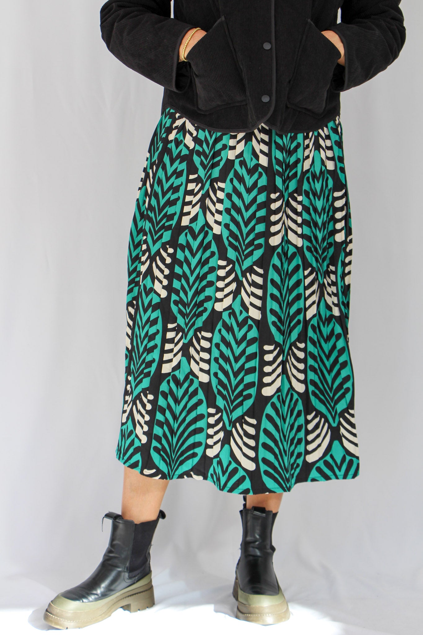Pleated Flared Midi Skirt.